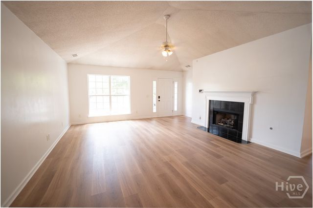 121 W Tisbury Lane, Pooler, GA 31322
