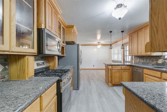 1001 S Sara Road, Tuttle, OK 73089