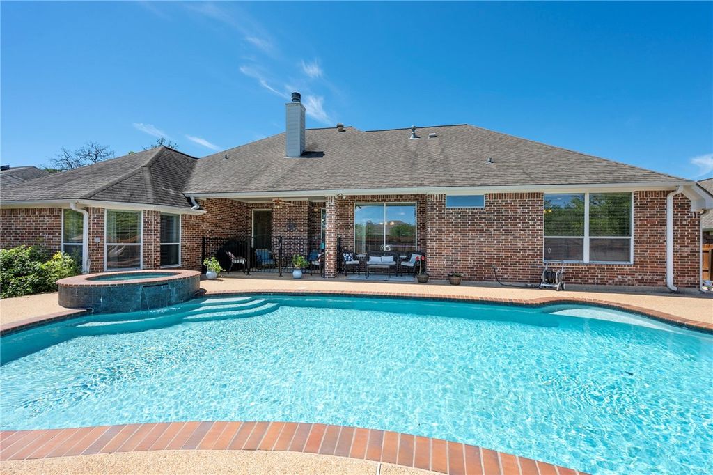 3710 Williams Trace Drive, Bryan, TX 77808 — exterior