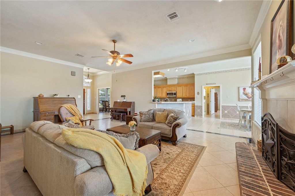 3710 Williams Trace Drive, Bryan, TX 77808 — photo 2