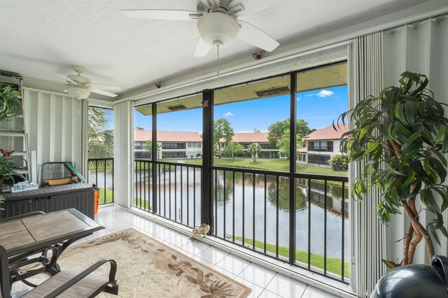 3327 Jog Park Drive 4022, Greenacres, FL 33467