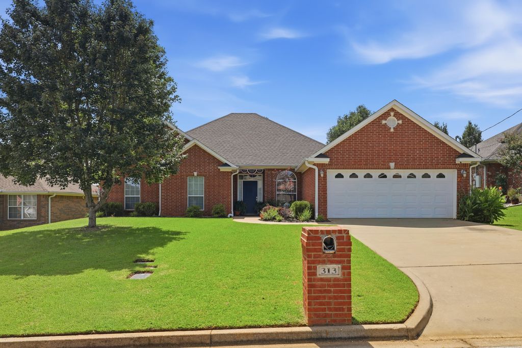 313 Ithaca Drive, Longview, TX 75604