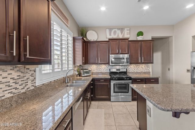 3382 E FANDANGO Drive, Gilbert, AZ 85298