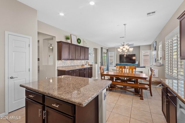 3382 E FANDANGO Drive, Gilbert, AZ 85298