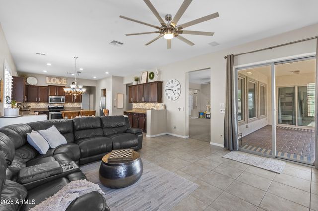 3382 E FANDANGO Drive, Gilbert, AZ 85298