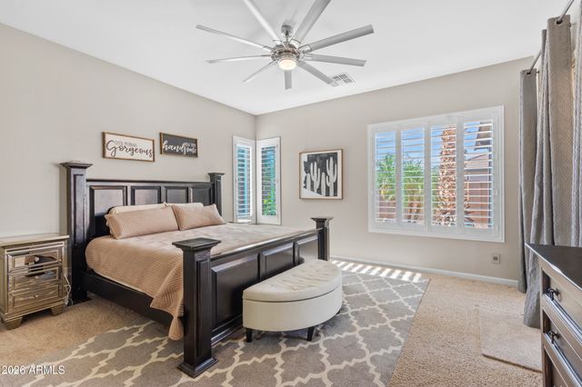 3382 E FANDANGO Drive, Gilbert, AZ 85298