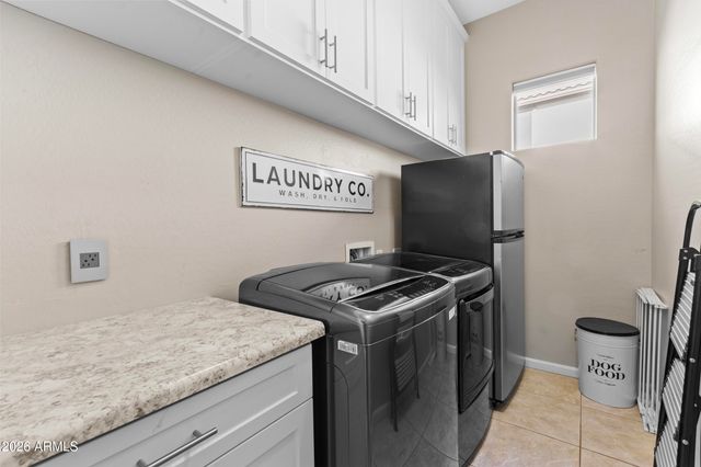 3382 E FANDANGO Drive, Gilbert, AZ 85298