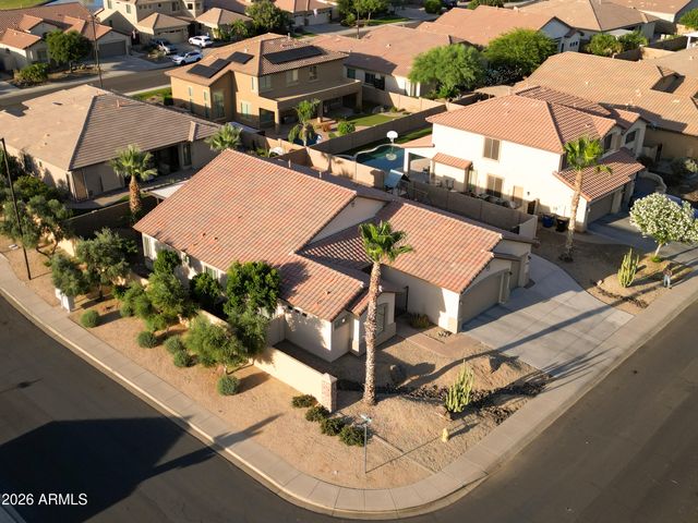 3382 E FANDANGO Drive, Gilbert, AZ 85298