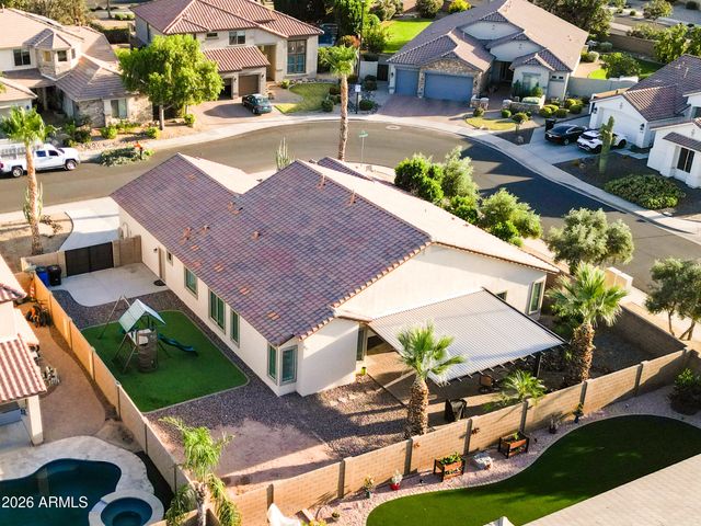 3382 E FANDANGO Drive, Gilbert, AZ 85298