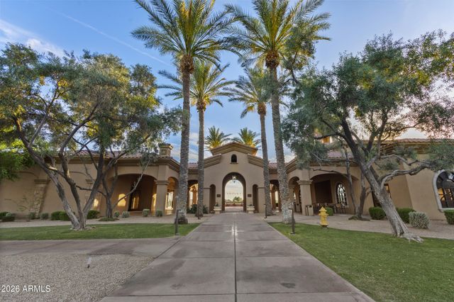 3382 E FANDANGO Drive, Gilbert, AZ 85298