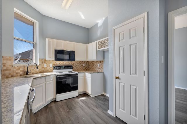 3226 Eagle Lane, Midlothian, TX 76065