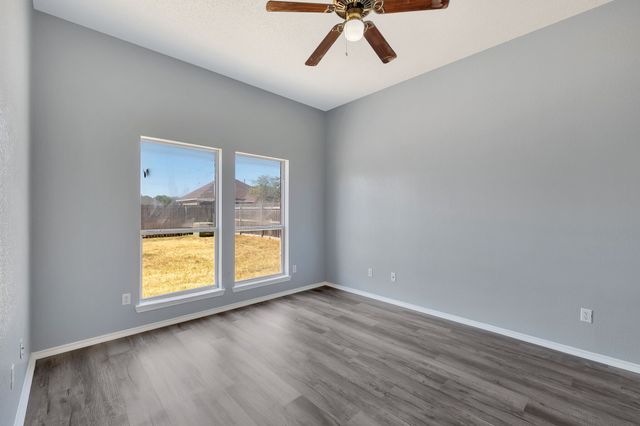 3226 Eagle Lane, Midlothian, TX 76065