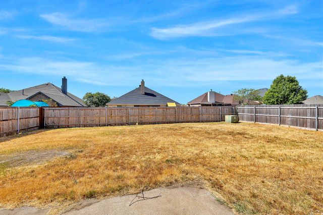 3226 Eagle Lane, Midlothian, TX 76065