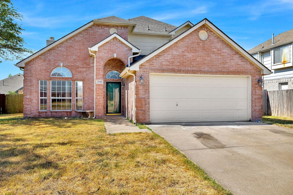 3226 Eagle Lane, Midlothian, TX 76065