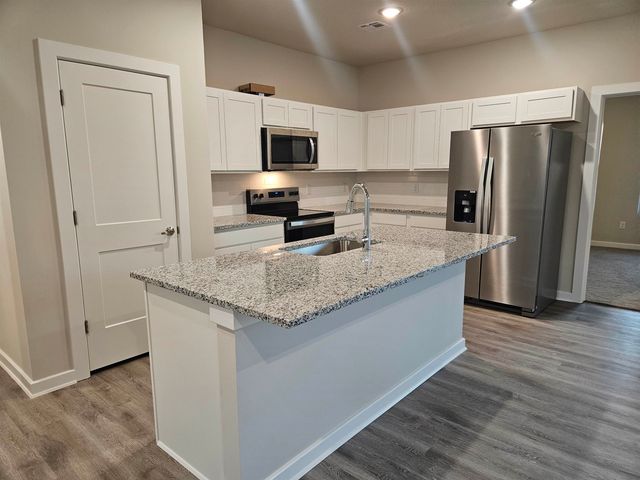 1021 N Forestview St, Wichita, KS 67235