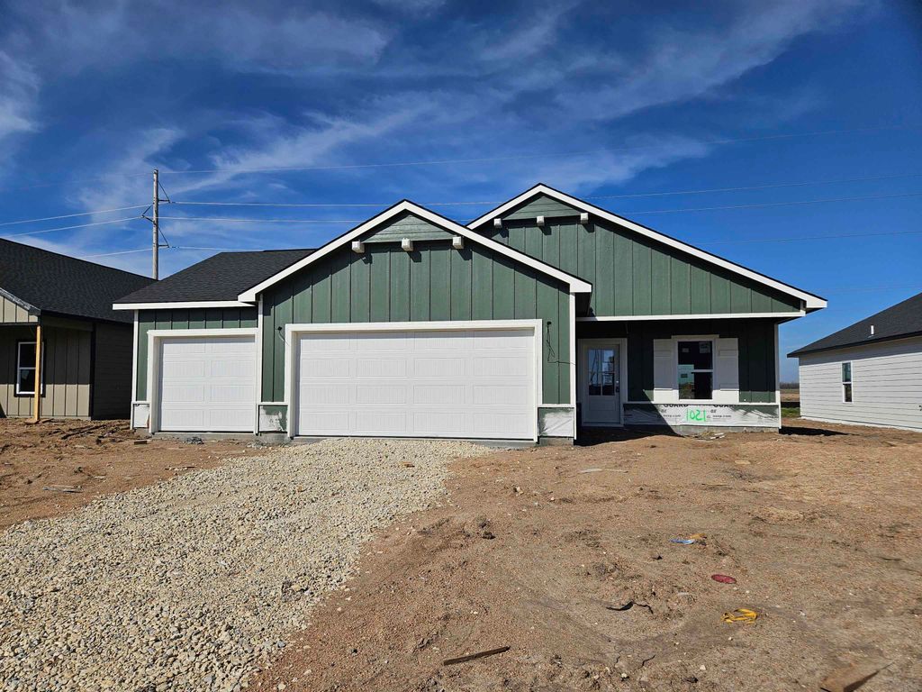 1021 N Forestview St, Wichita, KS 67235