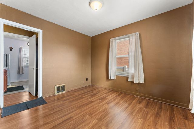 1009 River Drive, Hammond, IN 46324