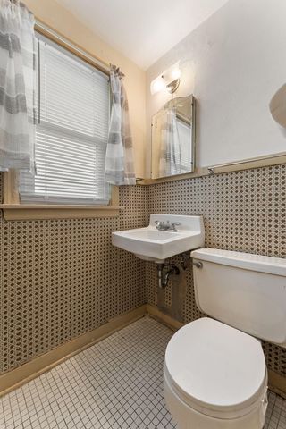 1009 River Drive, Hammond, IN 46324