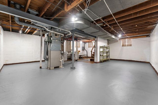 1009 River Drive, Hammond, IN 46324