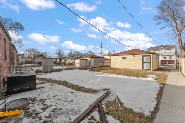 1009 River Drive, Hammond, IN 46324