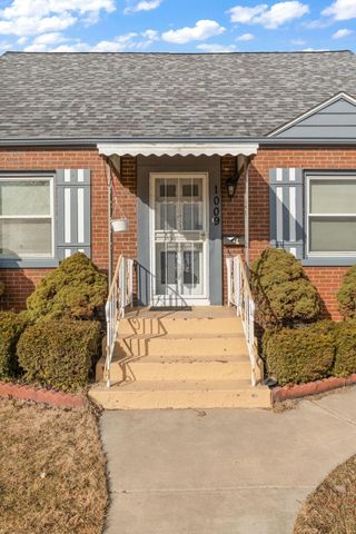 1009 River Drive, Hammond, IN 46324