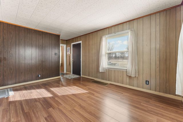 1009 River Drive, Hammond, IN 46324