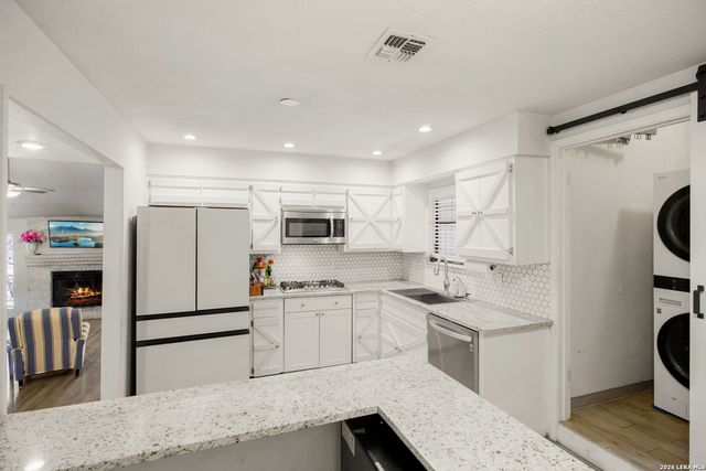 6313 Gablewood, San Antonio, TX 78249