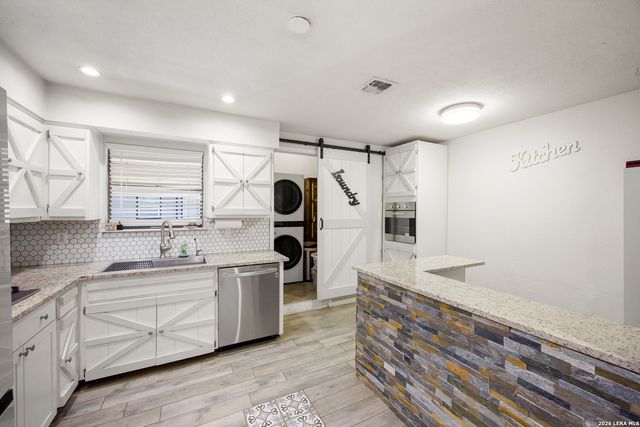 6313 Gablewood, San Antonio, TX 78249