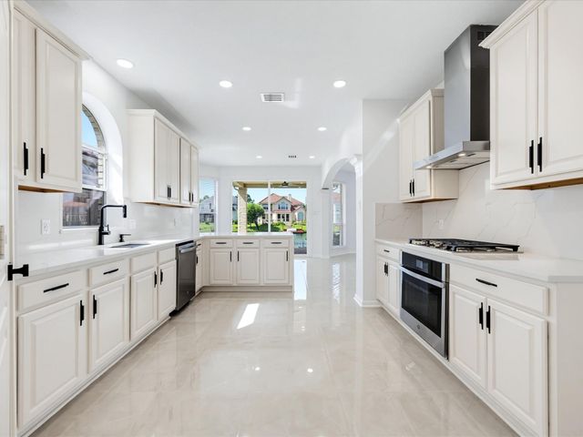 11939 Galentine Pt, Cypress, TX 77429