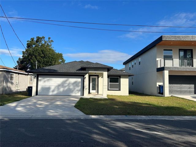 3917 W ROBSON STREET, Tampa, FL 33614