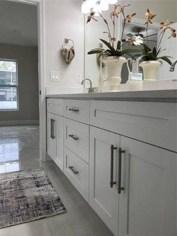 3917 W ROBSON STREET, Tampa, FL 33614