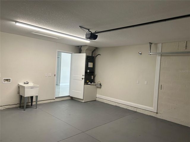 3917 W ROBSON STREET, Tampa, FL 33614