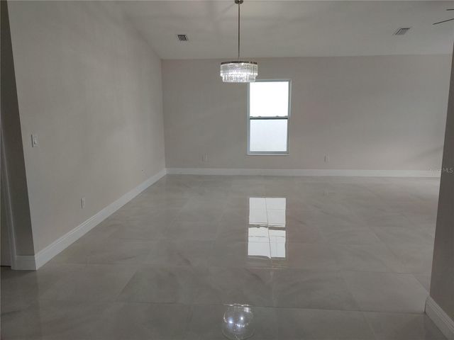 3917 W ROBSON STREET, Tampa, FL 33614