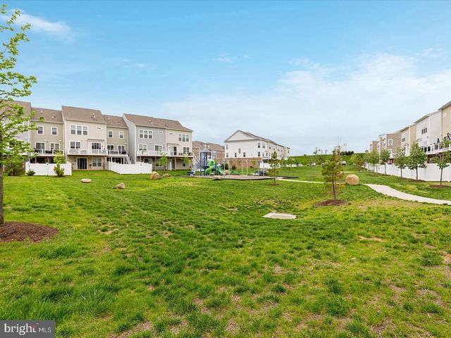 42939 RUNNING CREEK SQ, Leesburg, VA 20175