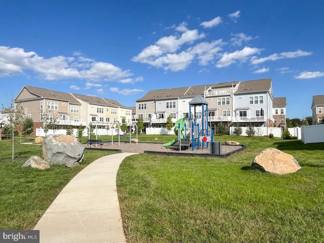 42939 RUNNING CREEK SQ, Leesburg, VA 20175