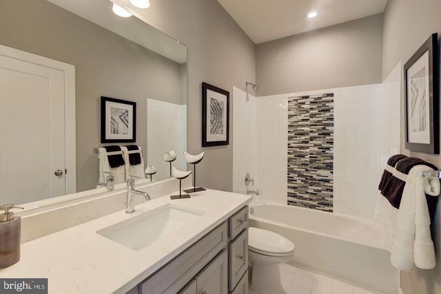 42939 RUNNING CREEK SQ, Leesburg, VA 20175