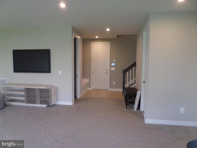 42939 RUNNING CREEK SQ, Leesburg, VA 20175