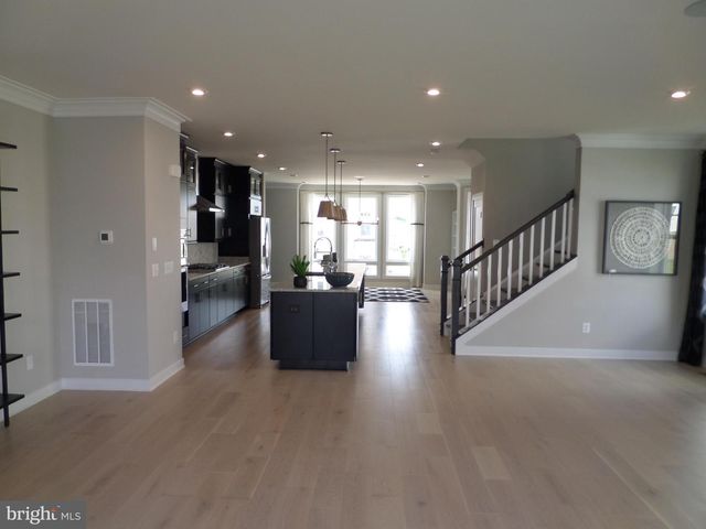 42939 RUNNING CREEK SQ, Leesburg, VA 20175