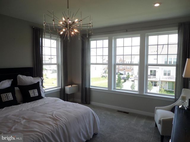 42939 RUNNING CREEK SQ, Leesburg, VA 20175