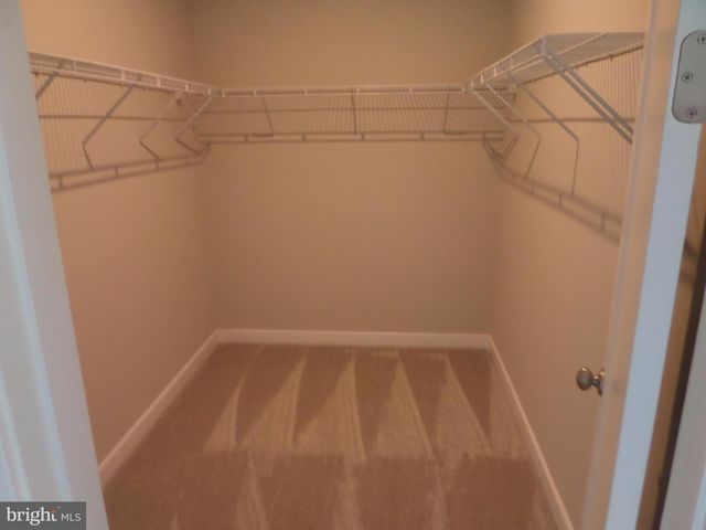 42939 RUNNING CREEK SQ, Leesburg, VA 20175