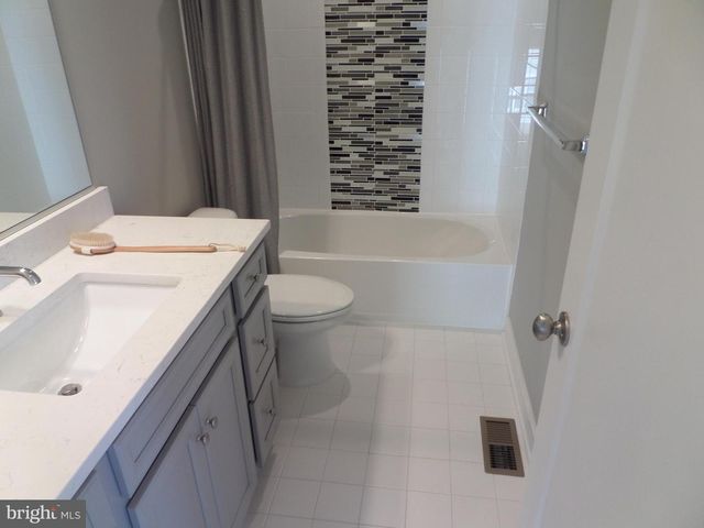 42939 RUNNING CREEK SQ, Leesburg, VA 20175