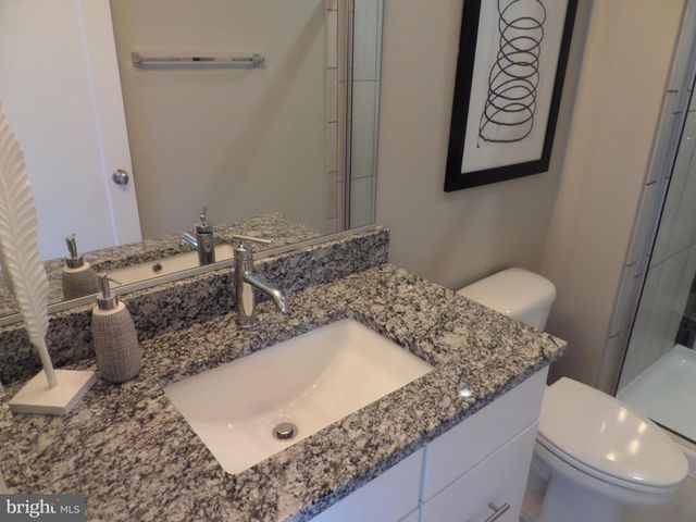 42939 RUNNING CREEK SQ, Leesburg, VA 20175