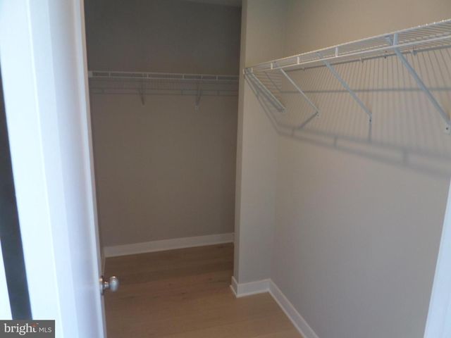 42939 RUNNING CREEK SQ, Leesburg, VA 20175
