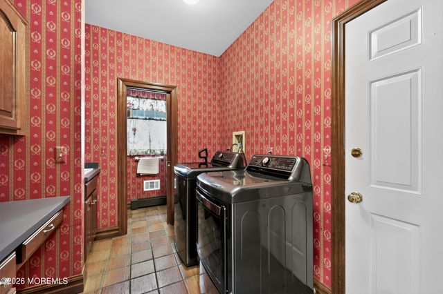 1210 Paddock Place, Toms River, NJ 08755
