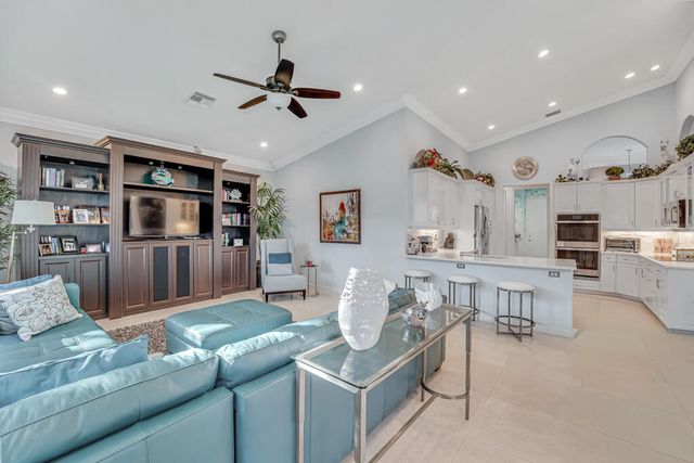 8883 Majorca Bay Drive, Lake Worth, FL 33467