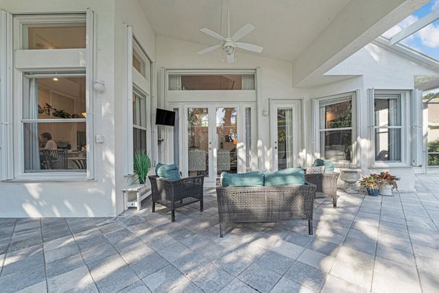 8883 Majorca Bay Drive, Lake Worth, FL 33467