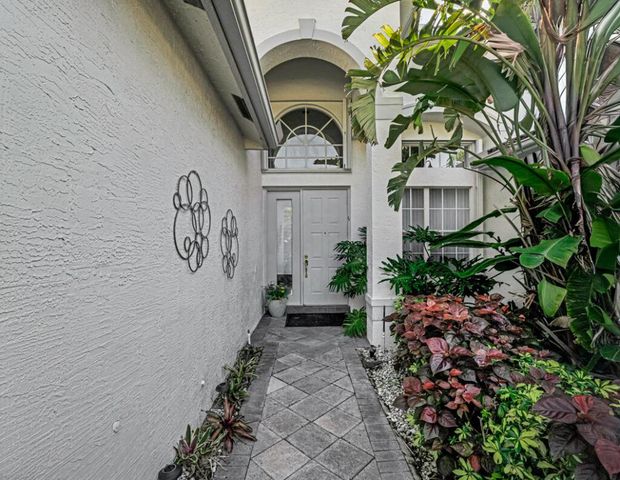 8883 Majorca Bay Drive, Lake Worth, FL 33467