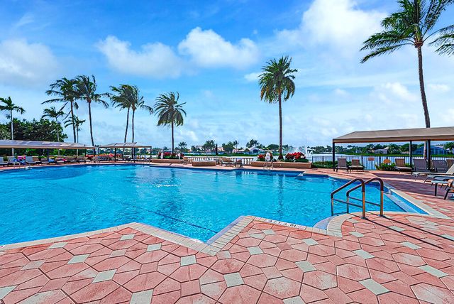 8883 Majorca Bay Drive, Lake Worth, FL 33467