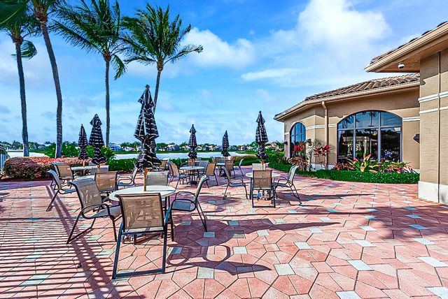 8883 Majorca Bay Drive, Lake Worth, FL 33467