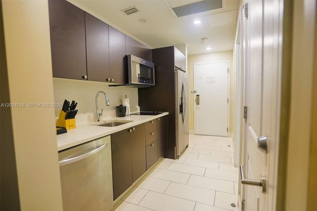 5300 NW 87th Ave 311, Doral, FL 33178